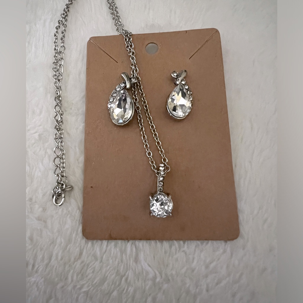 Crystal Silver Plated Pendant W Crystal Earrings 16$